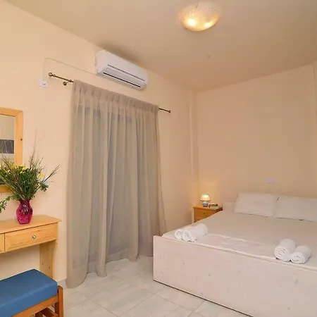 Hébergement de vacances Iris Stone House/Amazing View/1Km To The Beach *