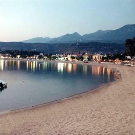 Hébergement de vacances Iris Stone House/Amazing View/1Km To The Beach
